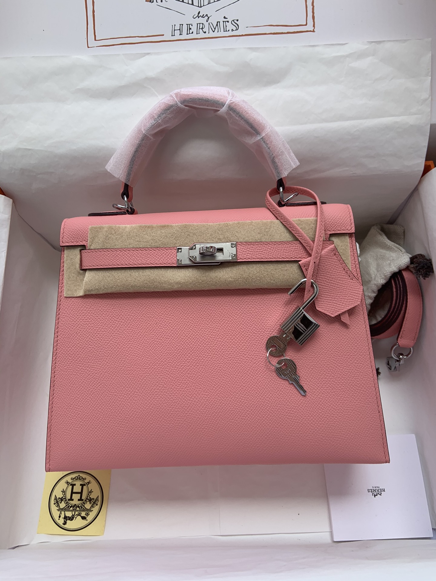 Hermes Kelly 28cm Handbag Shoulder Bag in Pink Epsom Leather